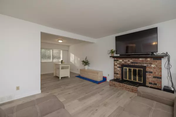 Mission, BC V2V 1M2,32410 Diamond AVE