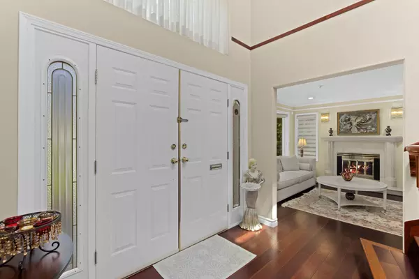 West Vancouver, BC V7T 1P1,1426 Fulton AVE