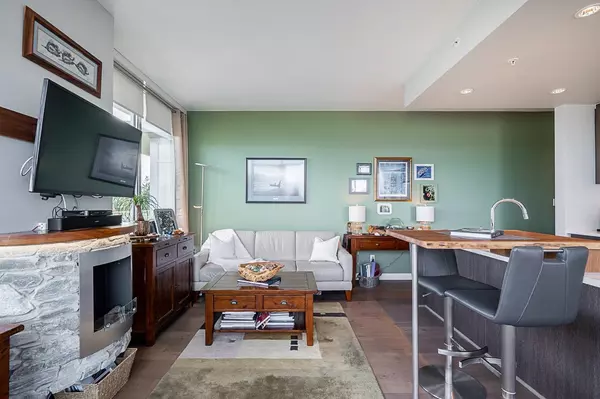 Burnaby, BC V5A 0E1,9060 University CRES #1506