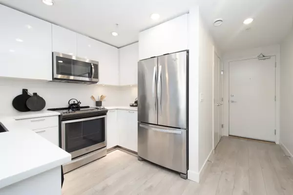 North Vancouver, BC V7M 0E7,719 W 3rd ST #508