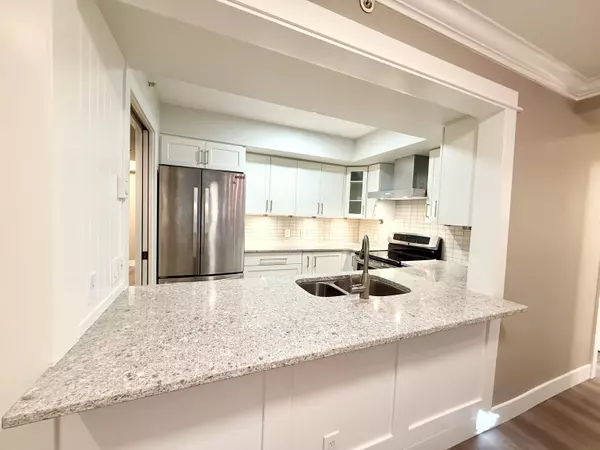 Vancouver, BC V6R 3X2,3189 Camosun ST #103