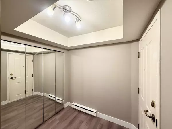 Vancouver, BC V6R 3X2,3189 Camosun ST #103