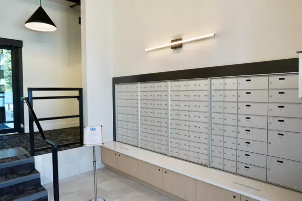 Surrey, BC V4P 0H4,3528 146a ST #109