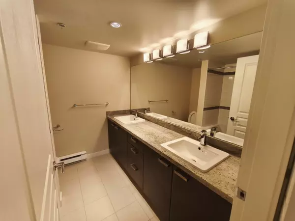 Richmond, BC V6X 0H5,9500 Odlin RD #227