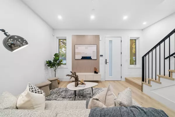 Vancouver, BC V5K 0A9,323 N Kamloops ST