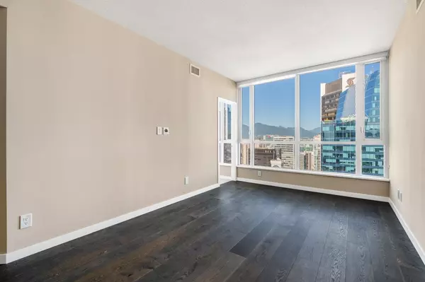 Vancouver, BC V6B 0G4,833 Seymour ST #3309