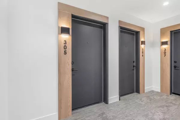 Port Moody, BC V3H 0M4,3229 St. Johns ST #305