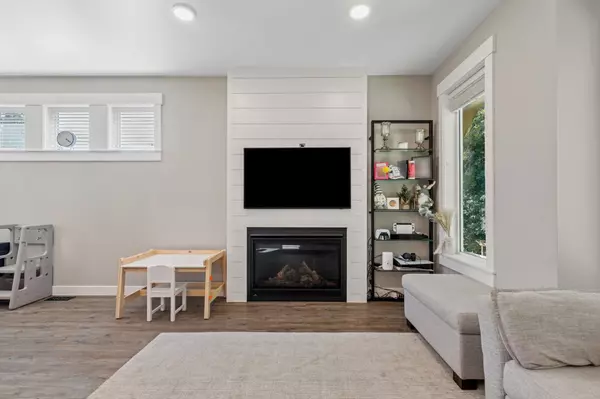 Langley, BC V1M 2Z3,20986 96 AVE