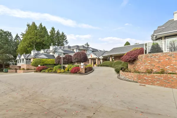 Surrey, BC V4A 1P8,13965 16 AVE #107