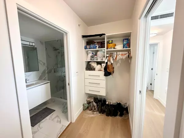 5766 Gilbert RD #120X Richmond, BC V7C 0G1