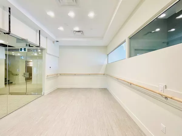 1588 Johnston RD #410 White Rock, BC V4B 3Z7