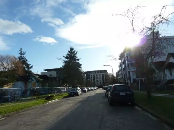 Vancouver, BC V5W 2N3,4955 Quebec ST