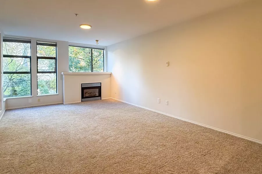 345 Lonsdale AVE #512, North Vancouver, BC V7M 3M9