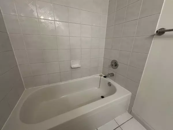 New Westminster, BC V3L 5S4,509 Carnarvon ST #402