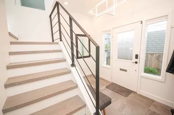 Vancouver, BC V6K 1K9,3241 W 2nd AVE