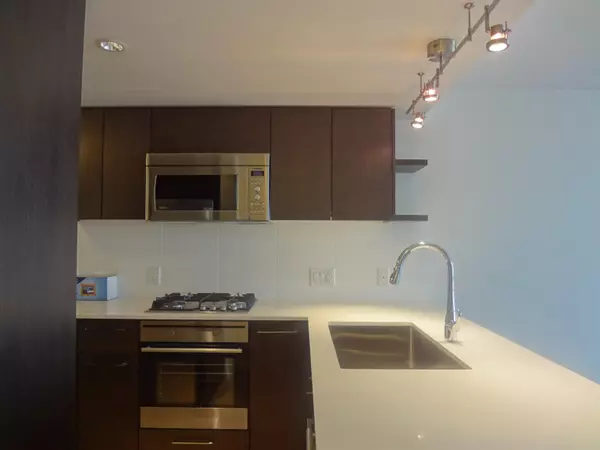 Richmond, BC V6X 0K6,7988 Ackroyd RD #1600