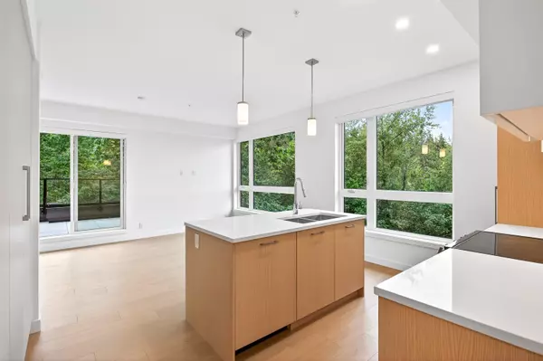 Port Moody, BC V3H 0N7,150 James RD #609