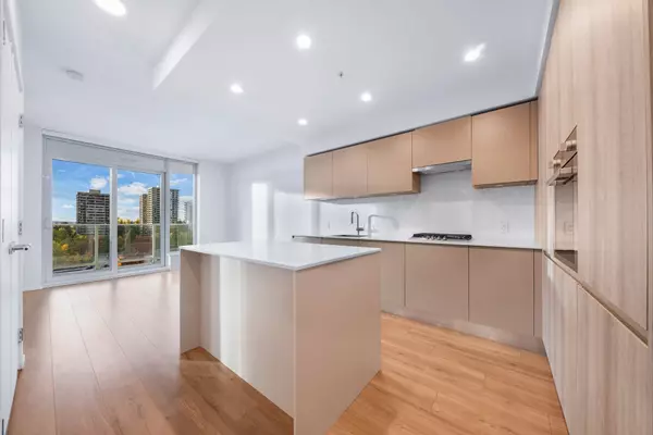 Burnaby, BC V3J 0M2,3833 Evergreen PL #309