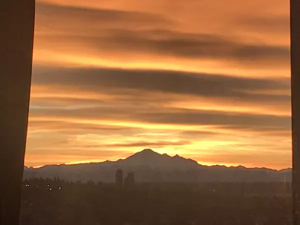 Burnaby, BC V5B 1J8,190 N Ellesmere AVE