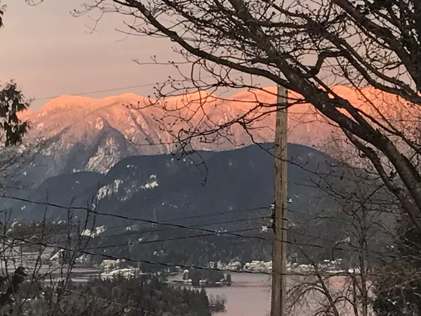 Burnaby, BC V5B 1J8,190 N Ellesmere AVE