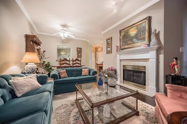 Coquitlam, BC V3B 7W8,3098 Guildford WAY #320