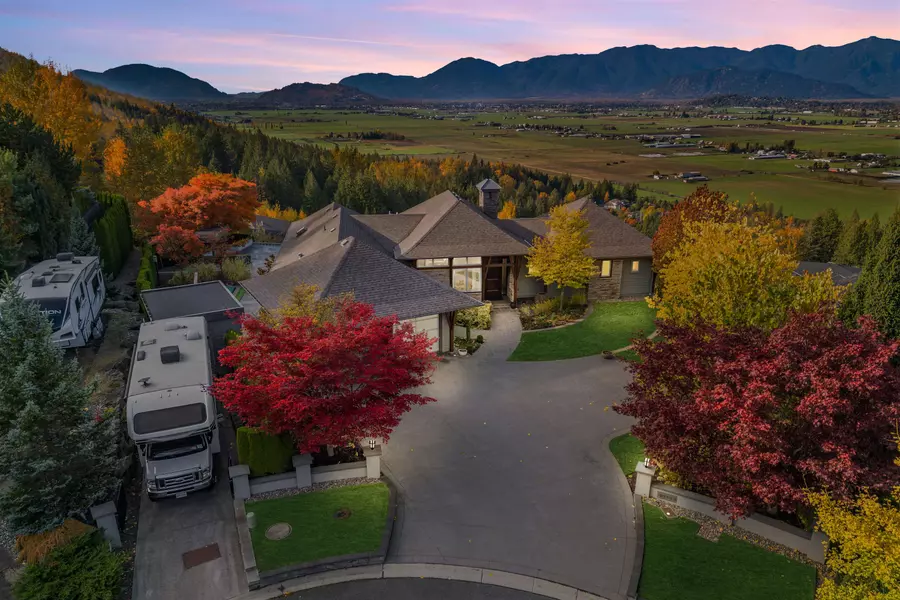 50153 Mt Archibald PL, Chilliwack, BC V4Z 0A4