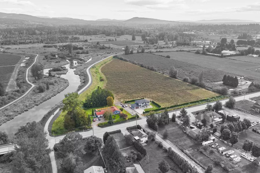 13540 Neaves RD, Maple Ridge, BC V3Y 0A8