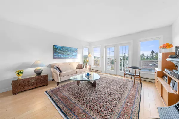 Sechelt, BC V7Z 0K4,5768 Marine WAY #10