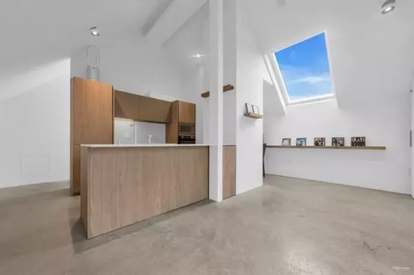 Vancouver, BC V6A 1Y8,829 Keefer ST #3