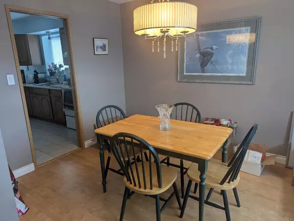 Maple Ridge, BC V2X 0C1,22964 Reid AVE