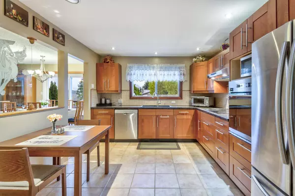 1317 Western PL Port Coquitlam, BC V3C 4J8