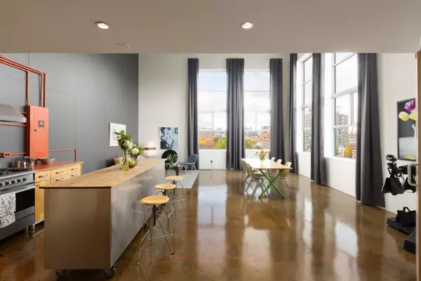 Vancouver, BC V6A 1W8,1220 E Pender ST #307