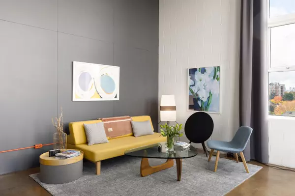 1220 E Pender ST #307 Vancouver, BC V6A 1W8