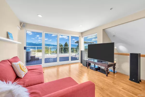 Vancouver, BC V6R 2H1,4060 W 10th AVE