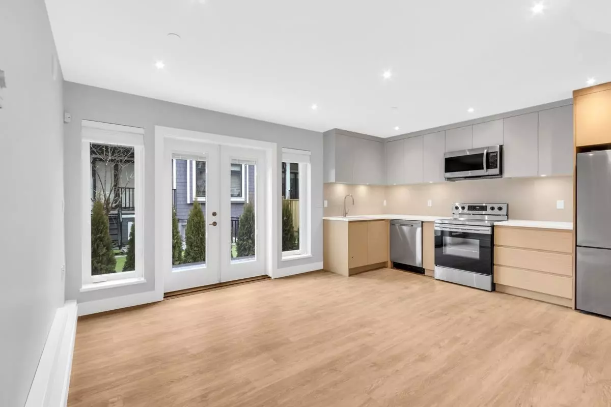 Vancouver, BC V5W 1E6,272 E 37th AVE