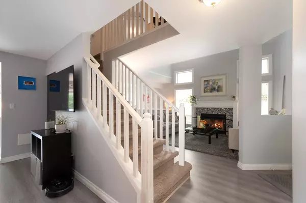 North Vancouver, BC V7H 2W4,829 Roche Point DR