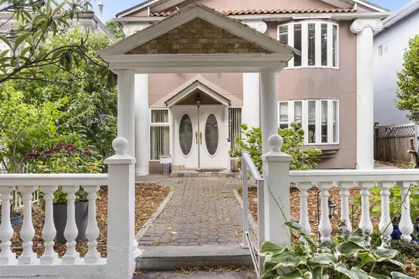 Vancouver, BC V5R 3M7,5263 Wales ST