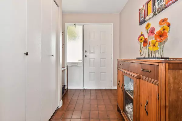 Mission, BC V2V 5S6,32438 Badger AVE