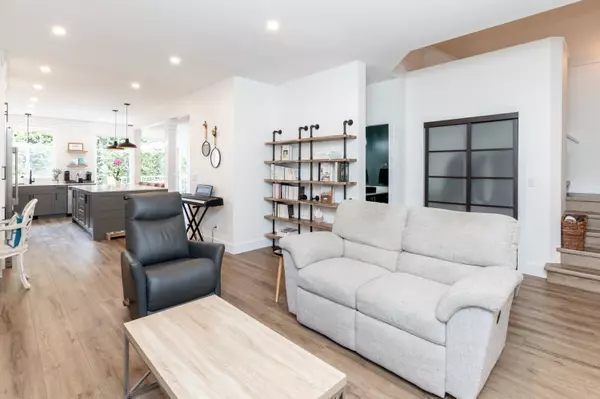 Surrey, BC V4P 2Z8,15151 26 AVE #12