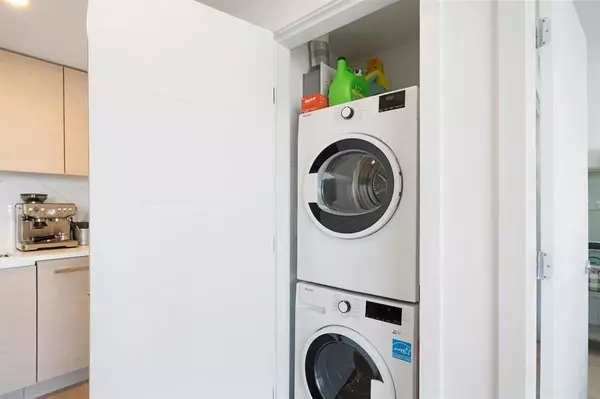 823 Carnarvon ST #2401 New Westminster, BC V3M 0N5