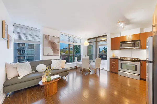 1068 W Broadway #701, Vancouver, BC V6H 0A7