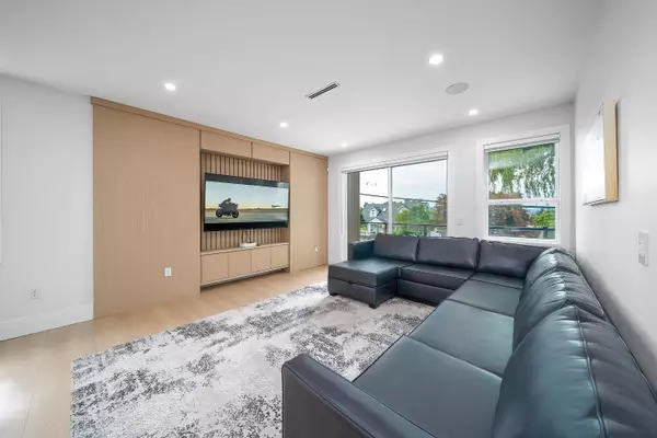 Burnaby, BC V5E 1V8,7820 Stanley ST