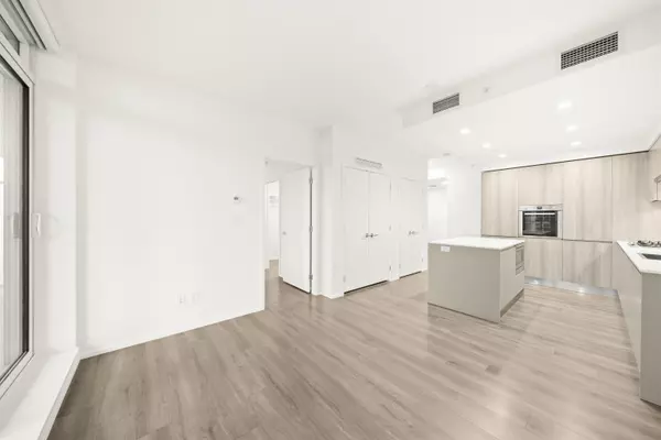 3809 Evergreen PL #2306 Burnaby, BC V3J 0M1