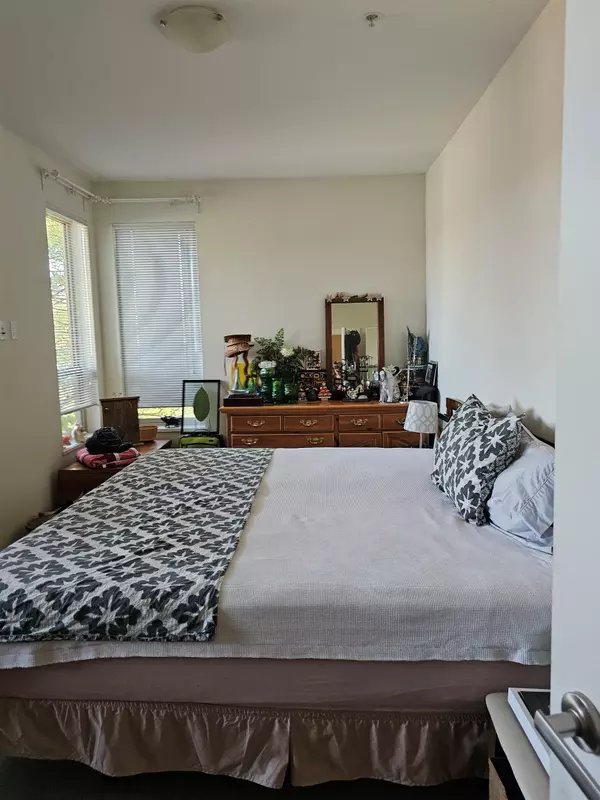 New Westminster, BC V3L 0E5,240 Francis WAY #301