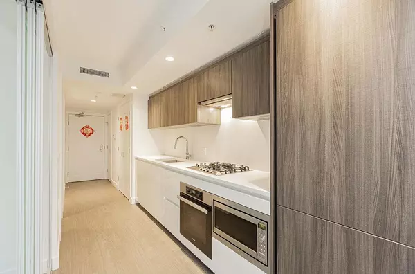 Richmond, BC V6Y 0L7,8133 Cook RD #826