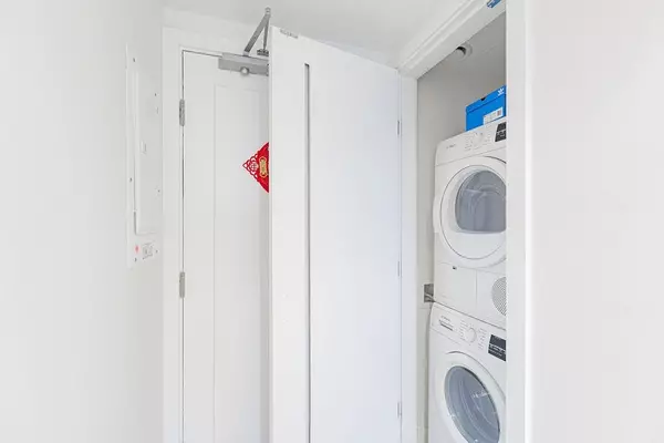 8133 Cook RD #826 Richmond, BC V6Y 0L7