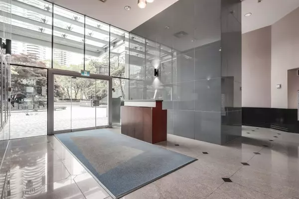 Vancouver, BC V6Z 2R9,1050 Burrard ST #2005