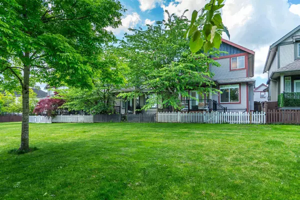 Surrey, BC V4N 0C3,6668 195 ST