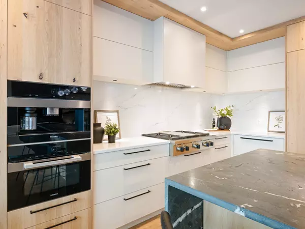 7653 Seven O'clock DR Pemberton, BC V0N 2L3