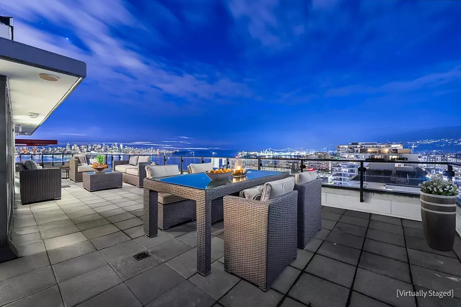 162 Victory Ship WAY #PH3, North Vancouver, BC V7L 0B4